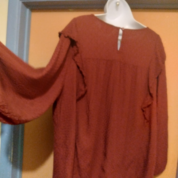 Ladies top - Picture 4 of 6